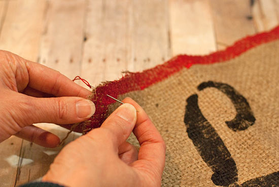 DIY_Burlap_Love_Banner8