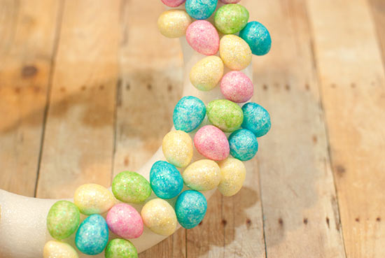 DIY_Easter_Egg_Wreath_Tutorial3
