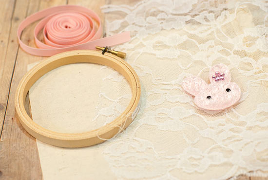 Easter_Themed_Embroidery_Hoop1