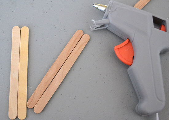 Popsicle_Stick_Picnic_Table6