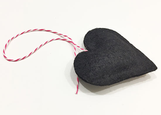 DIY_Felt_Heart_Mobile_Tutorial6