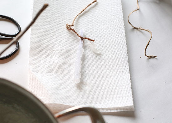 DIY_Sparkling_Icicle_Ornaments10
