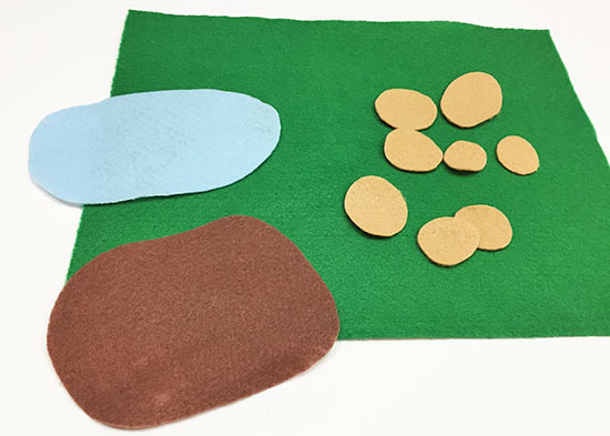 Simple_No_Sew_Felt_Playmat1