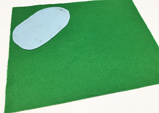 Simple_No_Sew_Felt_Playmat2