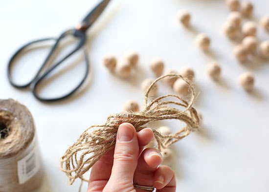 Wooden_Bead_Tassel_Garland3