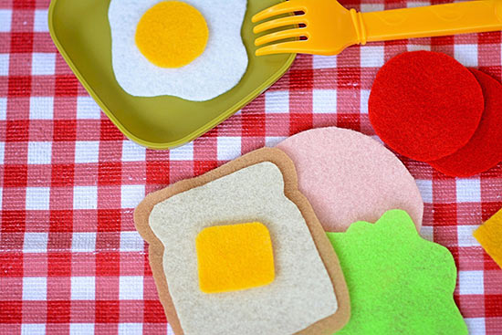 Simple_No_Sew_Felt_Food8