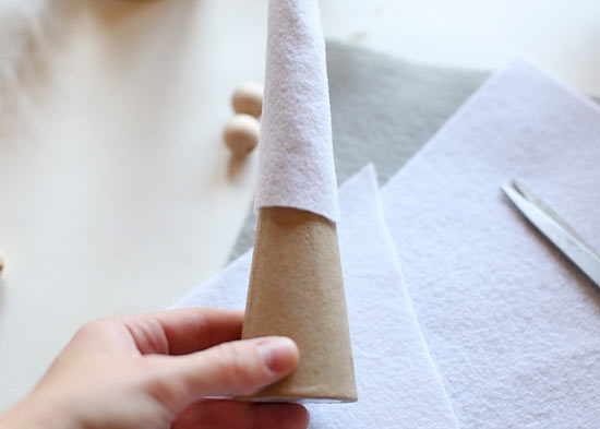 DIY_Scandinavian_Christmas_Gnomes5
