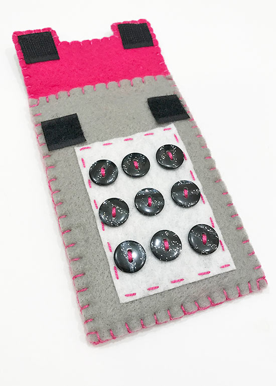 DIY_Felt_Phone_Case_Tutorial7