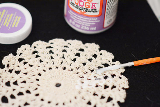 DIY_Doily_Jar_Luminary_Tutorial2