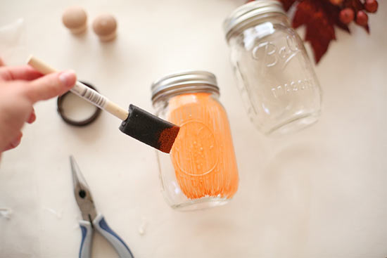 DIY_Mason_Jar_Pumpkin2