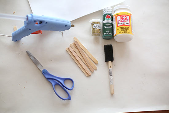 Popsicle_Stick_Christmas_Sleds2