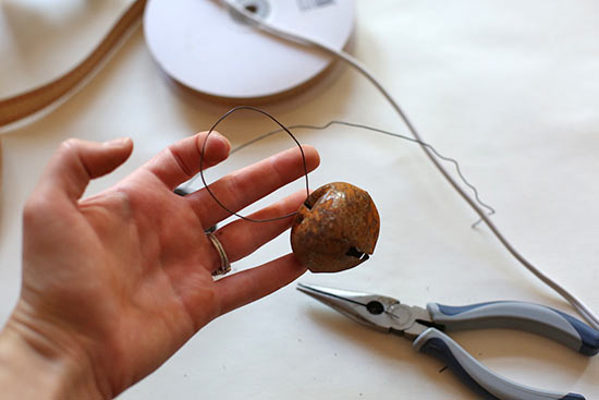 Primitive_Jingle_Bell_Ornament4