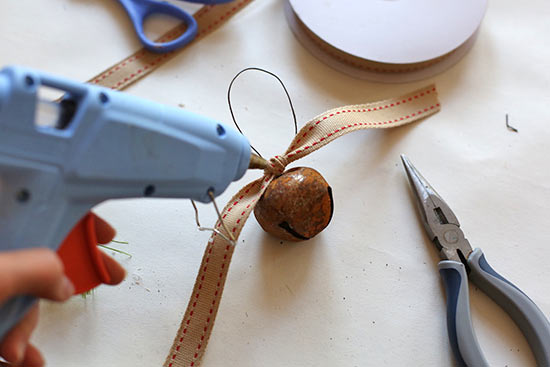 Primitive_Jingle_Bell_Ornament5