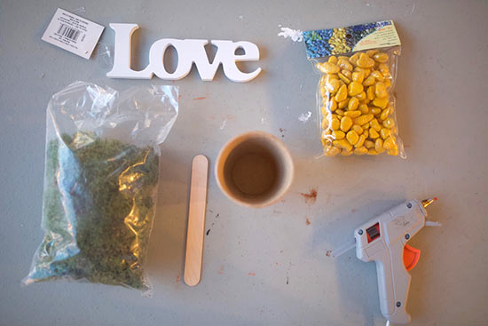DIY_Mossy_Love_Sign_Tutorial1