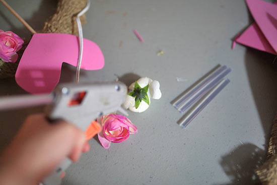 Easy_Valentines_Wreath_Tutorial8