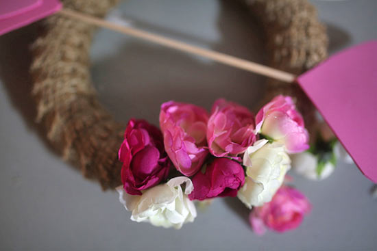 Easy_Valentines_Wreath_Tutorial9