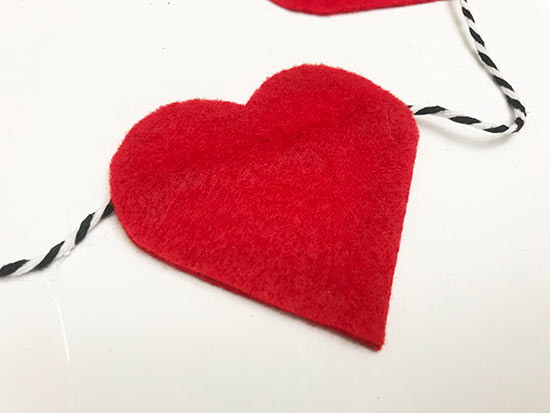 Felt_Heart_Garland3