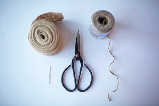 Gathered_Burlap_Garland_Tutorial1