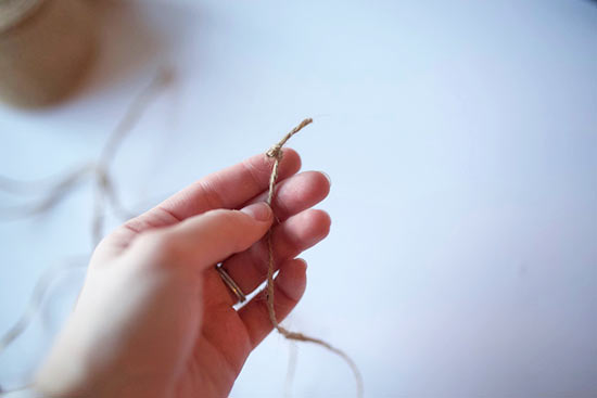 Gathered_Burlap_Garland_Tutorial3