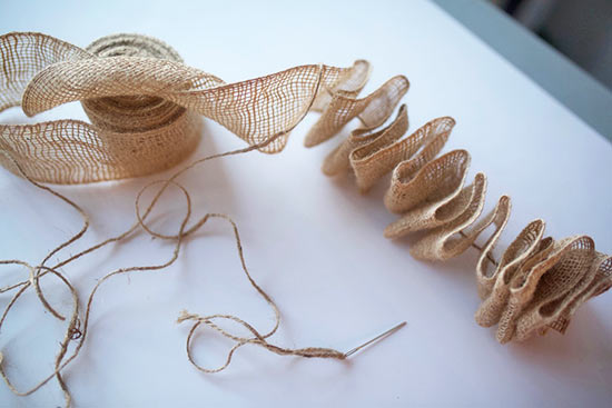 Gathered_Burlap_Garland_Tutorial5