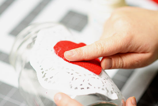 Sweetheart_Doily_Jar_Tutorial5